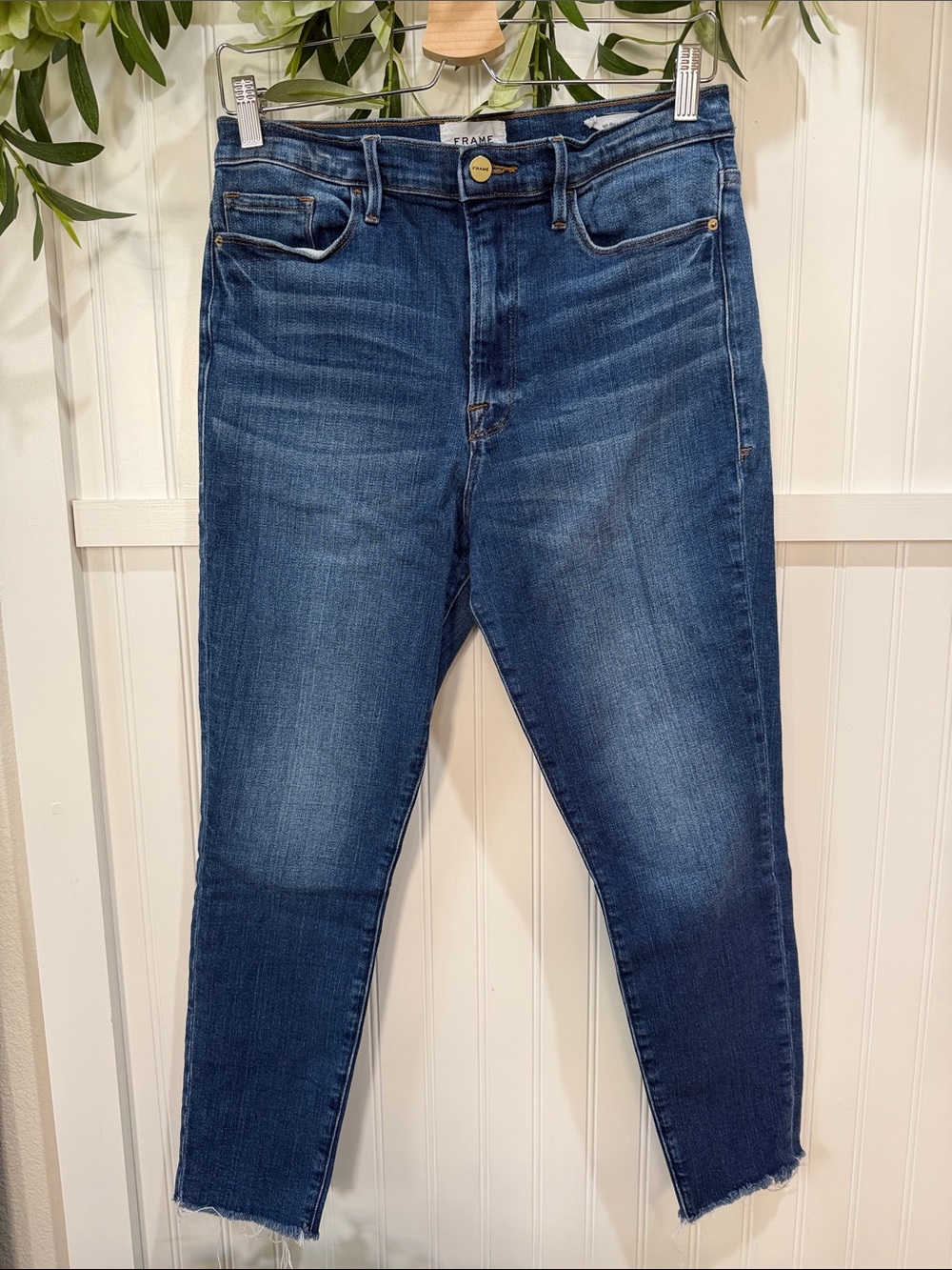 #993 FRAME Ali Hi Rise Cigarette Dark Blue Whiskered Cropped Slim Jeans